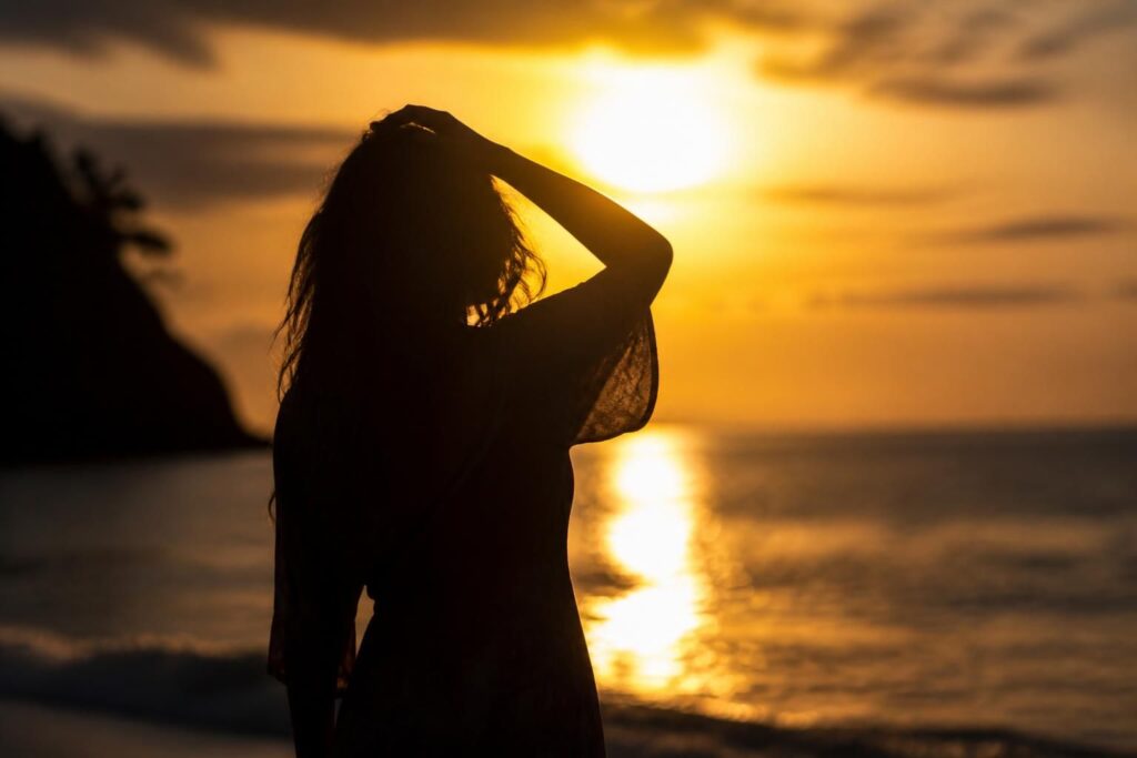 découvrez comment maîtriser la technique du contre-jour en photographie pour sublimer vos clichés avec des effets de lumière uniques et artistiques.