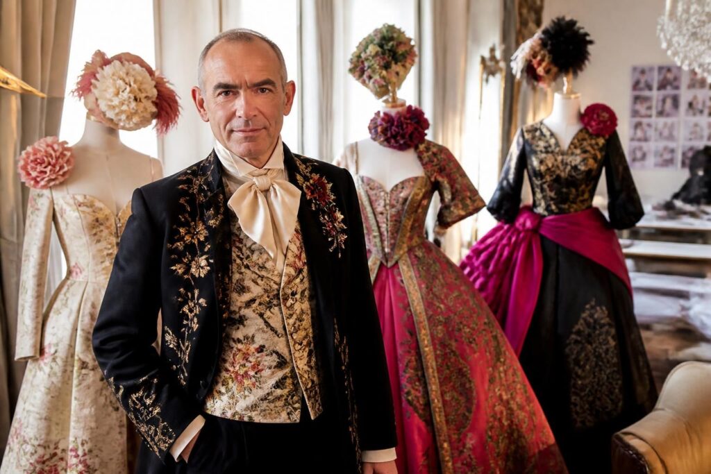 découvrez l'univers de christian lacroix, designer emblématique dont l'influence a marqué la mode française par son style audacieux et ses créations uniques.